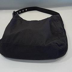 Taška Zwart bronze rits, ako bolo nahlásené Van der Valk Hotel Schiphol pomocou iLost