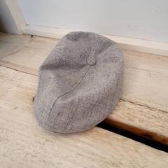 Gorra Grijs, ha sido reportado por DierenPark Amersfoort con iLost