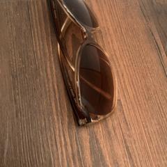 Gafas de sol, ha sido reportado por Movie Park Germany con iLost
