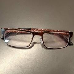 Lunette de vue, come riportato da IKEA Nice Saint Isidore utilizzando iLost