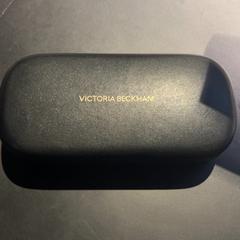 Caixa de óculos Zwart, como reportado por Universiteit Gent - Faculteitsbibliotheek LW utilizando o iLost