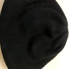 衣類 Muts がiLostで Regio Antwerpen - Brussel によって報告されました