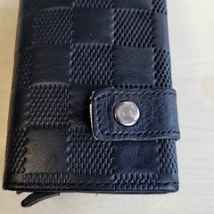 Carteira & Titular do cartão Haarsma, como reportado por Connexxion Haarlem IJmond utilizando o iLost