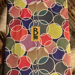 Boek in cadeauverpakking Broese, som rapportert til iLost