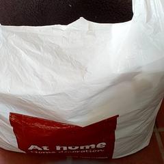 Torba - Plastic tas wit, zgłoszono przez Regio Antwerpen - Brussel przy użyciu iLost