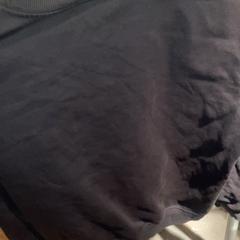 Svetr black, jak nahlášeno Club Nyx/Exit Café pomocí iLost