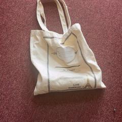 Handbag, as reported by Arriva Achterhoek-Rivierenland using iLost