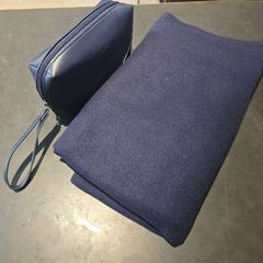 Trousse de toilette & Nappe blue, a été signalé par Conscious Hotel Westerpark utilisant iLost