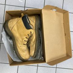 Glove Brown, as reported by Ramada by Wyndham Amsterdam Airport Schiphol using iLost