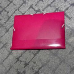 Pochette plastique, rapporterat av Relais Azalys med iLost