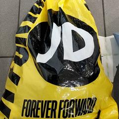 حقائب حمل وحقائب اليد - Plastiek tas، كما تم الإبلاغ عنه بواسطة Regio Oost-Vlaanderen عبر iLost