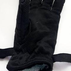 Kesztyű, amint azt Beeld & Geluid Hilversum az iLost segítségével jelentette.