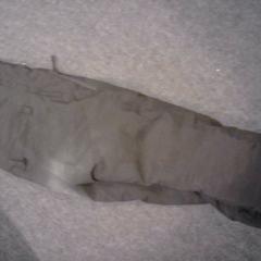 Nohavice zwarte, ako bolo nahlásené SnowWorld Landgraaf pomocou iLost