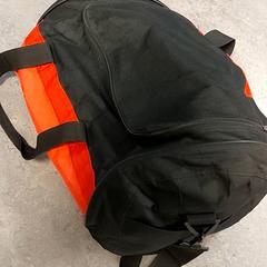 Bolsa - Sporttas, ha sido reportado por Centraal magazijn con iLost