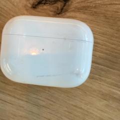Earpods White, segundo informou MEININGER Hotel Köln West usando iLost