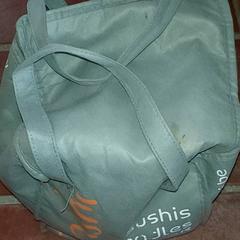 Saco, como reportado por Centraal magazijn utilizando o iLost