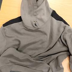 Hoodie, jak nahlášeno Regio Limburg - Leuven pomocí iLost