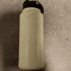 Drikkeflaske, som rapportert av Regio Oost-Vlaanderen ved bruk av iLost