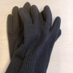 Eskularruak, gisa salatu by Gemeente Nijmegen iLost erabiliz