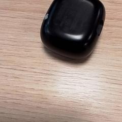 Porta auricolare Zwart, come riportato da Qbuzz Fryslân utilizzando iLost