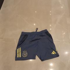 ショーツ bleu がiLostで Van der Valk Hotel Gorinchem によって報告されました