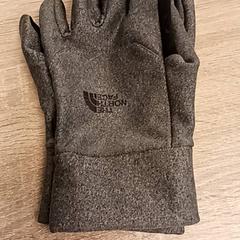 Kesztyű, amint azt EBS Spijkenisse az iLost segítségével jelentette.