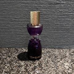 العطور Yves Saint Laurent، كما تم الإبلاغ عنه بواسطة Van der Valk Hotel Wolvega Heerenveen عبر iLost