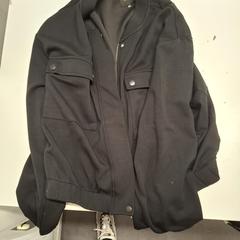Veste zwart, come riportato da Avonturenpark Hellendoorn utilizzando iLost