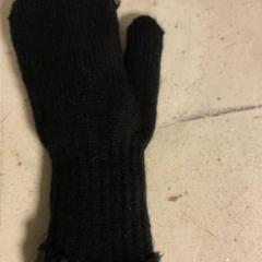 Luvas, como reportado por Artis utilizando o iLost