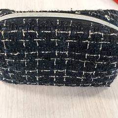 학용품 - Pennenzak, iLost를 사용하여 Centraal magazijn에 보고됨