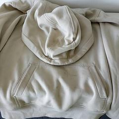 Kleding - Trui, ha sido reportado por Centraal magazijn con iLost