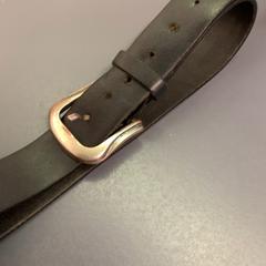 Cinto bruin, como reportado por Eindhoven Airport utilizando o iLost