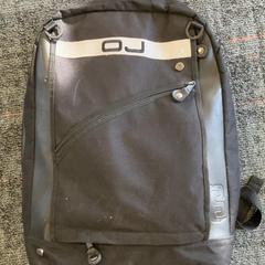 Mochila, segundo informou Connexxion Amstelland-Meerlanden Schiphol Zuid usando iLost