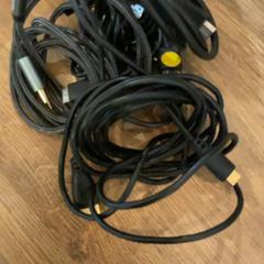 Usb-c kábel cab, amint azt MEININGER Hotel Marseille Centre la Joliette az iLost segítségével jelentette.
