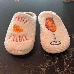 Chaussons, a été signalé par Van der Valk Hotel Veenendaal utilisant iLost