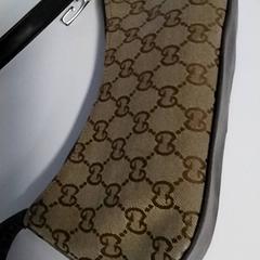 Borsetta Dabrowska, come riportato da Regio Antwerpen - Brussel utilizzando iLost