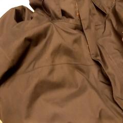 Jaqueta Zwart met capuchon, segons ha informat Adrz mitjançant iLost