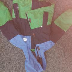 Kinderjas katoen groen/blauw, jak nahlášeno RRReis Overijssel / Flevoland-IJsselmond pomocí iLost