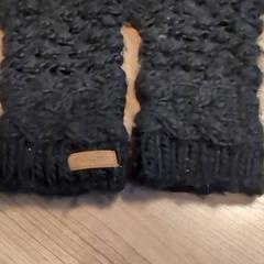 Kesztyű, amint azt Pathé Zwolle az iLost segítségével jelentette.