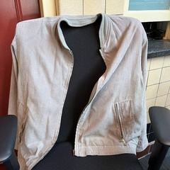 Jacket grijs groenig, as reported by Libéma Beurzen en Evenementen using iLost