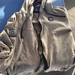 Armilla Legergroene stonecast vest, segons ha informat Schaatsbaan Rotterdam mitjançant iLost