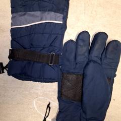 장갑, iLost를 사용하여 Qbuzz DMG에 보고됨