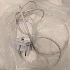 Adattatore, come riportato da Inntel Hotels Utrecht Centre utilizzando iLost