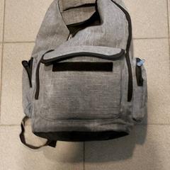 Mochila - Isaak, como reportado por Centraal magazijn utilizando o iLost
