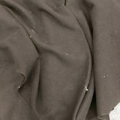 Cape jasje zwart, jak nahlášeno Rotterdam The Hague Airport pomocí iLost