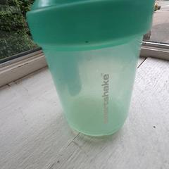 Botella Shakemaker, segundo informou DierenPark Amersfoort usando iLost