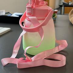 Botella de agua & Botella para beber, ha sido reportado por Gebo Tours con iLost