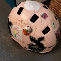 ヘルメット がiLostで Diergaarde Blijdorp によって報告されました