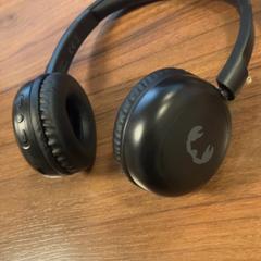 Hodetelefoner, som rapportert av Pathé Zaandam ved bruk av iLost