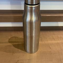 Botila, gisa salatu by Pathé Arnhem iLost erabiliz